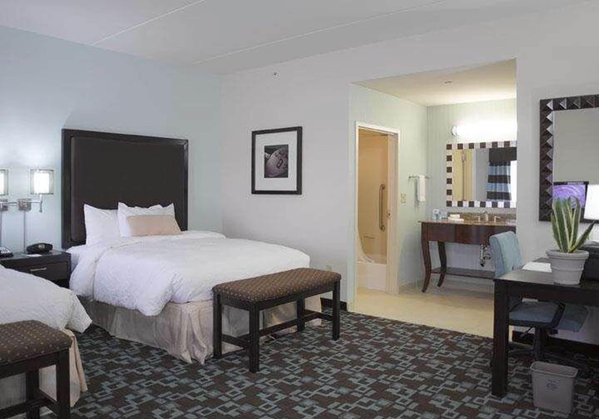 Hampton Inn & Suites Nashville At Opryland Exterior foto