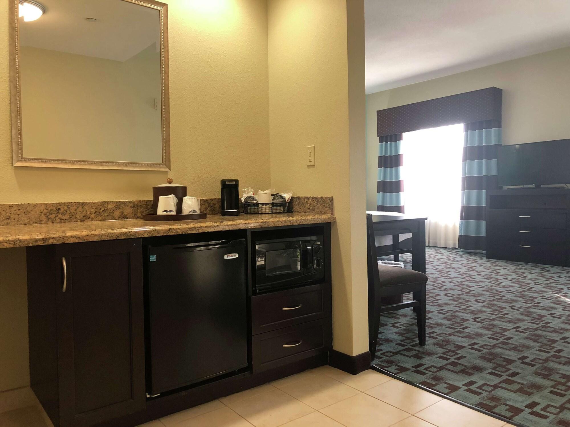 Hampton Inn & Suites Nashville At Opryland Exterior foto